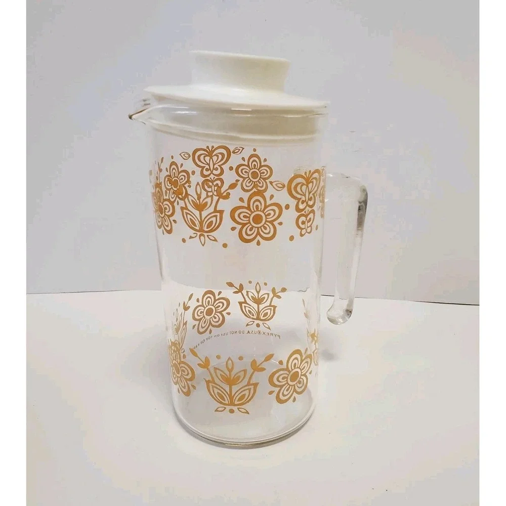 Vintage Pyrex Butterfly Flower Gold Glass Pitcher/Carafe Handle Stopper Lid